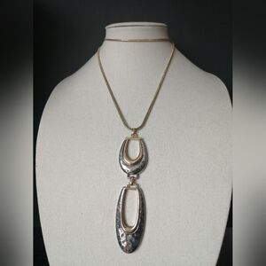 TREND 2026 Modernist Necklace Mixed Metal Polished Gold Hammered Silver Pendant
